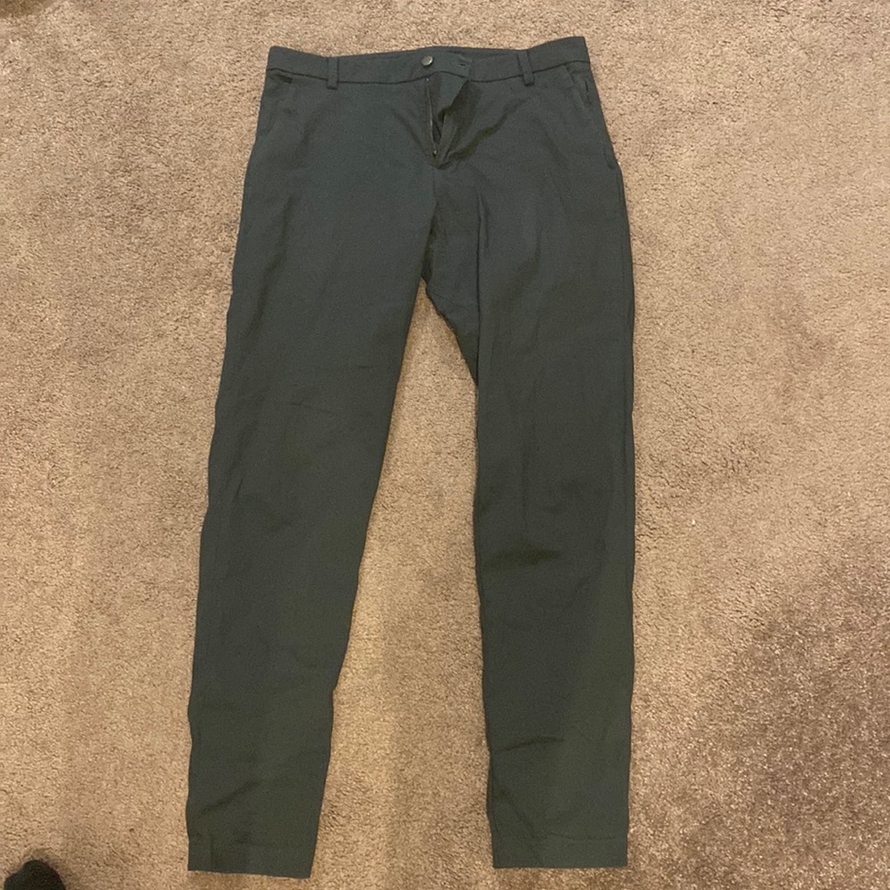 Lululemon. Tech fit pants 34 x 34.